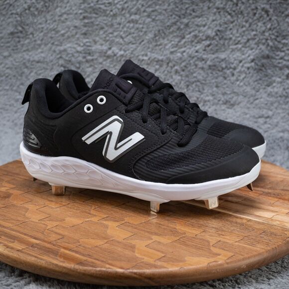 New Balance Shoes - New Balance Women's VELO X Fresh Foam v3 Metal Fastpitch Softball Cleats Size 8